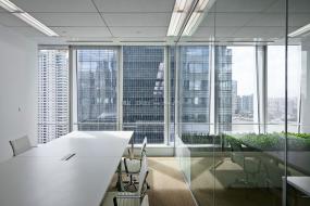 长方形小办公室装修效果图