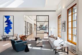 小办公室现代室内装修效果图片