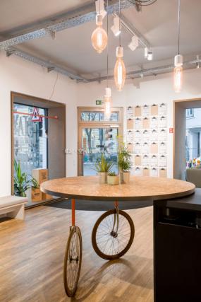 现代办公室室内装修效果图赏析2018