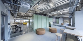 简单工业风办公室装修效果图片