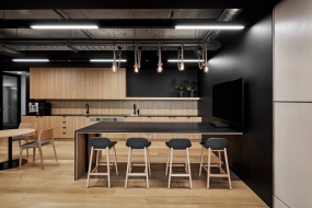 金属工业风格办公室装修图片欣赏