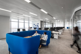 传统办公室装修实景图