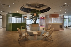 互联网科技办公室装修风格图