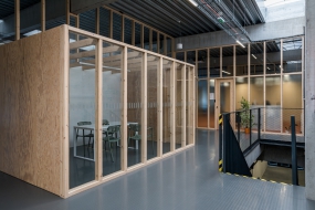 科技风格装修办公室实景