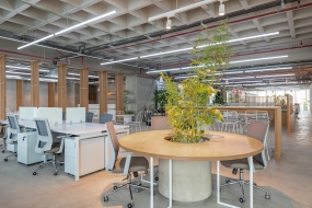 科技企业办公室装修实景图