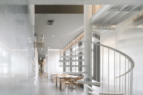 办公室毛坯场地装修图