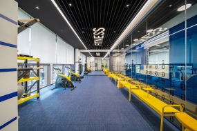 复式小型办公室装修效果图