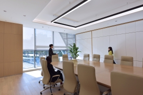 办公室极简装修风格图