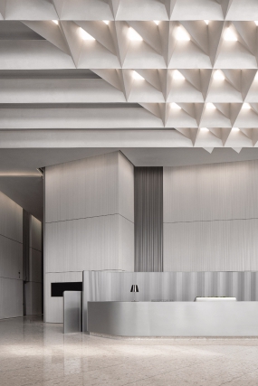 科技风办公室装修图片