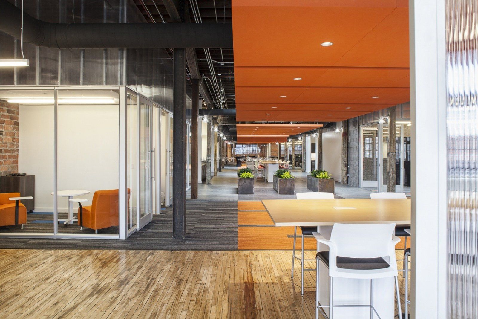 <a href=/pictrue/bgs target=_blank class=infotextkey>办公室装修效果图</a>