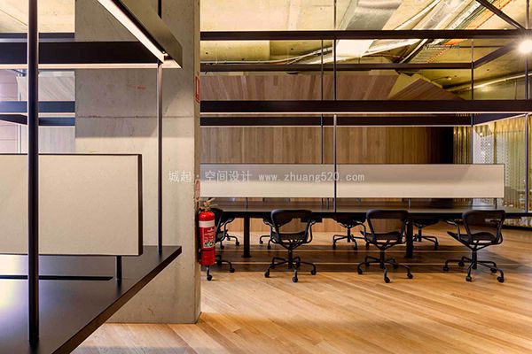 <a href=http://www.cemefempresas.com target=_blank class=infotextkey>办公室装修</a>效果图